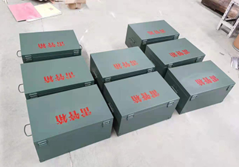 天心炸药箱和雷管箱一般是怎么存放的？